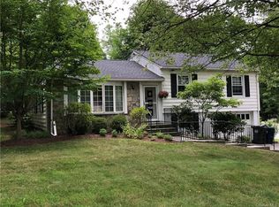 31 Greenfield Rd, Mahopac, NY 10541