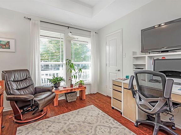 4th image of 9005 Waterman Dr