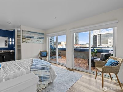 2415 2nd Ave #737, Seattle, WA, 98121