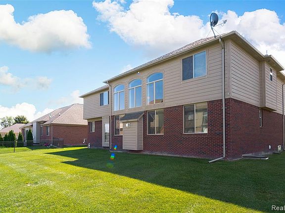 5th image of 15357 Prentice Ct