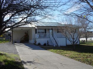 326 Island Ford Rd, Jacksboro, TN 37757