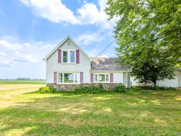 5445 Todd Rd, Croswell, MI 48422