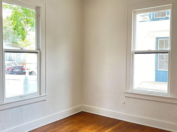 5th image of 506 Charlotte St