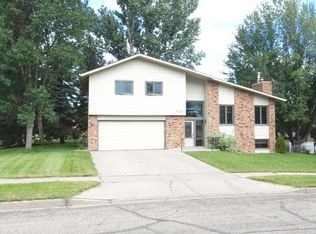 624 Browning Ave, Bismarck, ND 58503