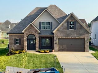 12046 Avery Woods Ln, Knoxville, TN 37921
