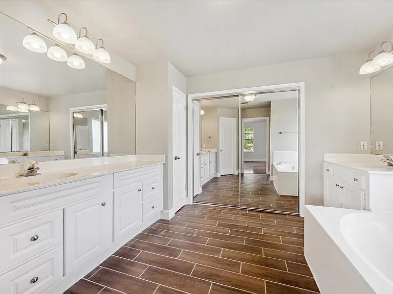 2926 Winchester Dr — Photo 27