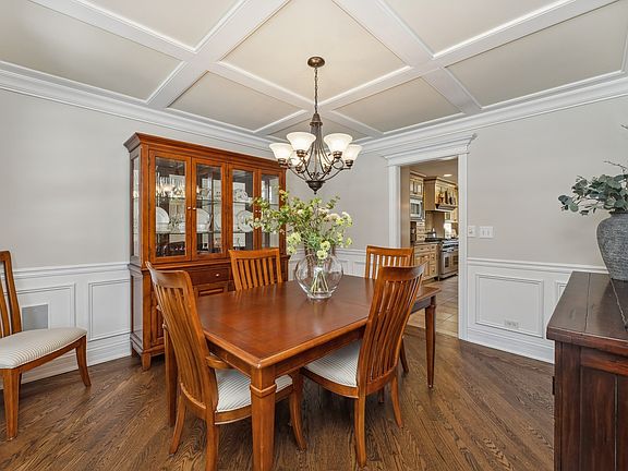 4th image of 2104 Kenton Ln