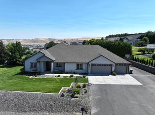 83309 Summit View Dr, Kennewick, WA 99338