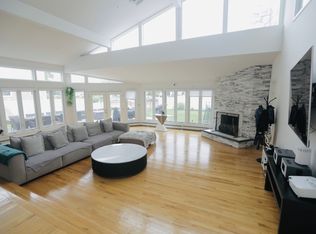 4488 Merrick Rd, Massapequa, NY 11758