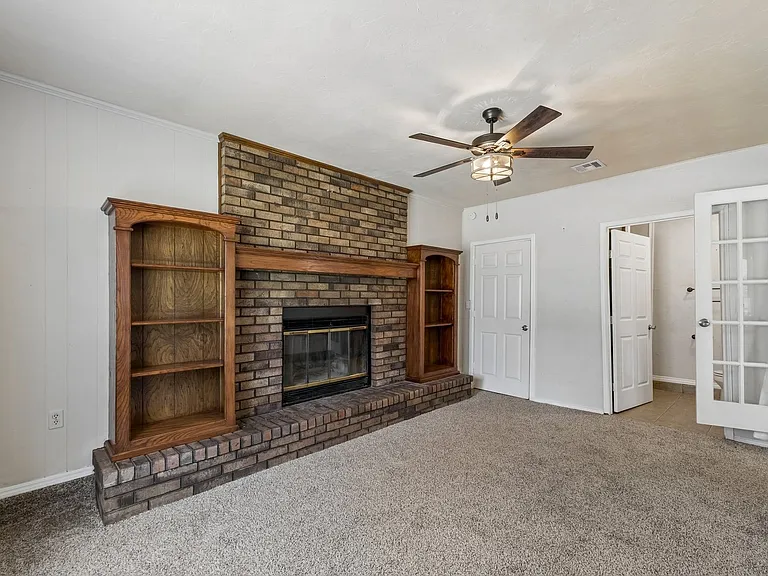 3401 E Noble Dr — Photo 17