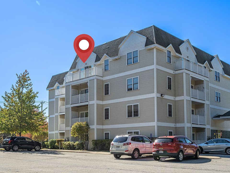 1st image of 34 Burnham Rd APT 402