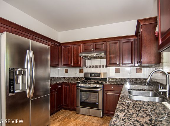 4th image of 1081 Rosefield Ln