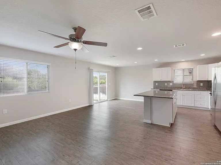 10102 Relic Oaks — Photo 7