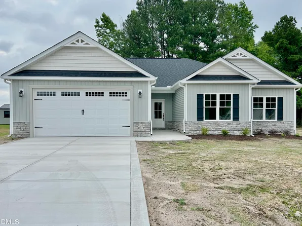3715 Huntcliff Dr, La Grange, NC 28551