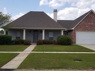 34027 Spring Lake Dr, Walker, LA 70785