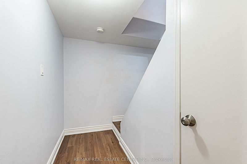 Brampton House for rent - 3 Bedrooms — photo 29