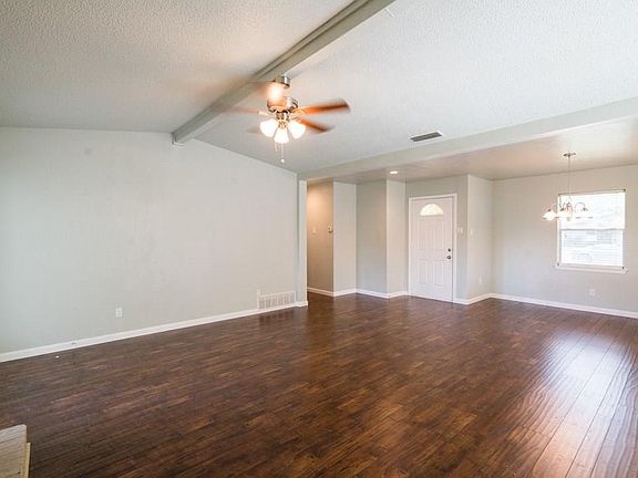 5th image of 4117 Lindenwood Ln
