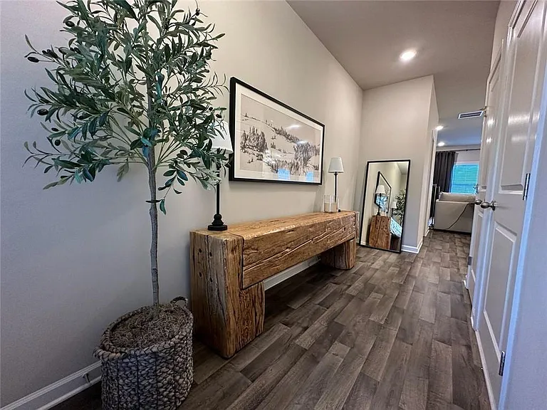 126 Auburn Crossing Dr — Photo 3