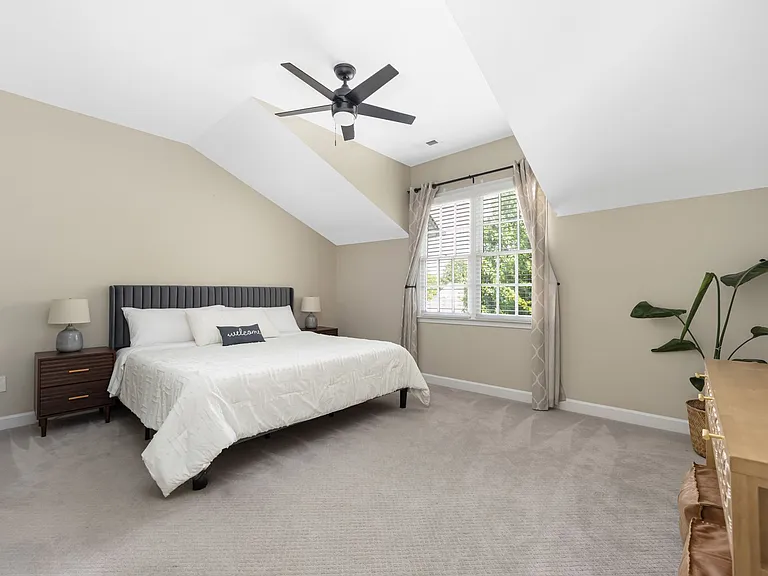 13704 Anthea Ln — Photo 23