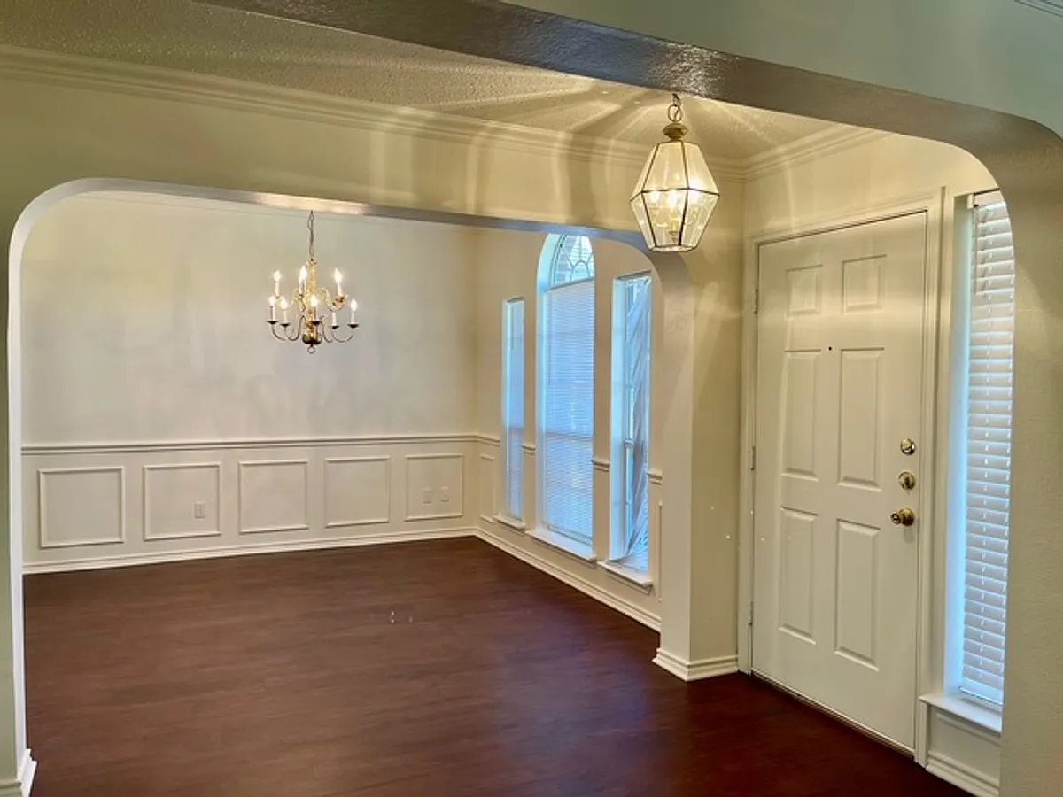 Building Photo - 105 Hirth Dr