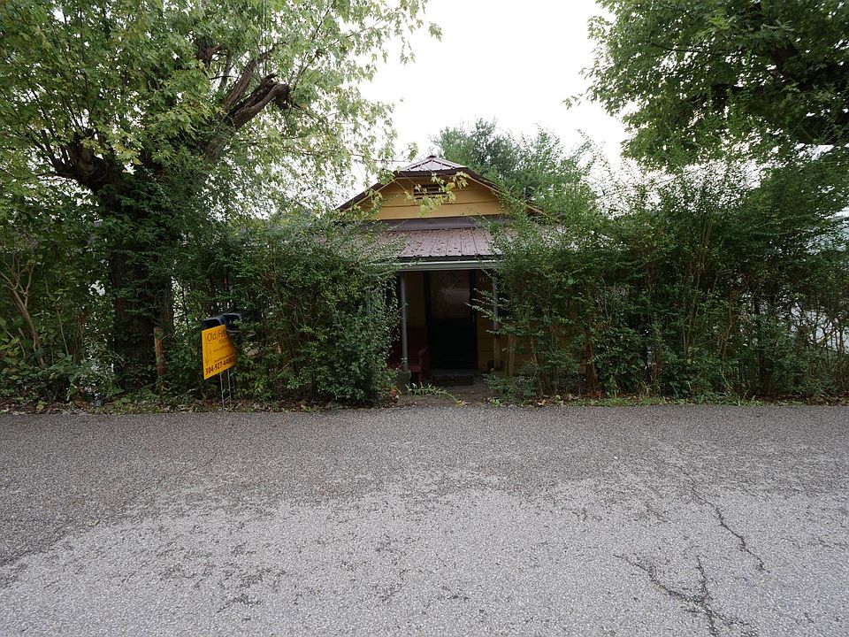 1st image of 27 Lynn St