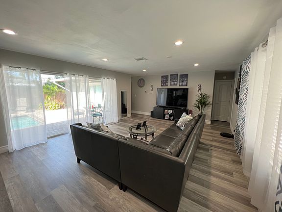 3rd image of 3251 SW 23rd Ct