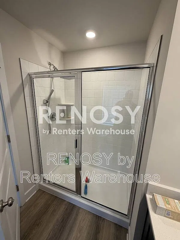 4 bed, 3.5 bath, 3000 sqft, $3,200 — Photo 3