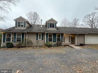 521 Northern Spy Dr, Linden, VA 22642