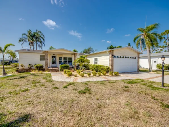 19852 Gator Creek Ct, North Fort Myers, FL 33903