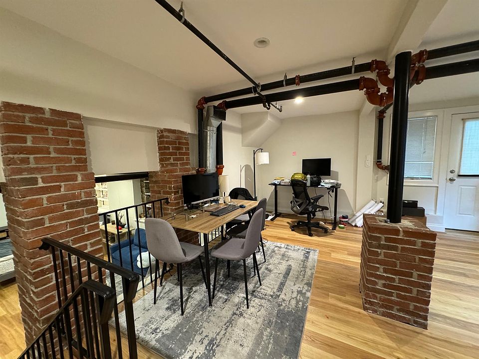1st image of 1110 Massachusetts Ave APT 3