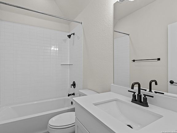 2nd image of 826 Pamplona Lane