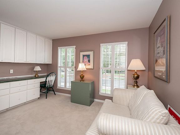 4th image of 4207 Saint Andrews Pl