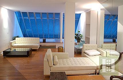 2nd image of 150 W 58th St #1D!!