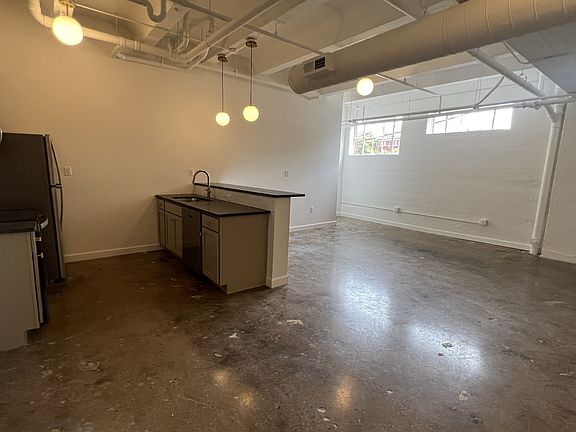 2nd image of 305 6th St