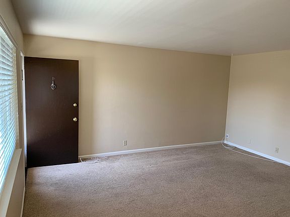 5th image of 908 W Maude Ave #D