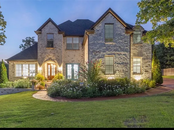 3064 Willow Bend Cir, Springdale, AR 72762