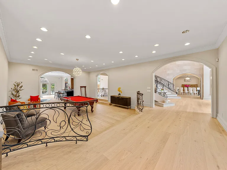 142 Hoover Dr — Photo 12