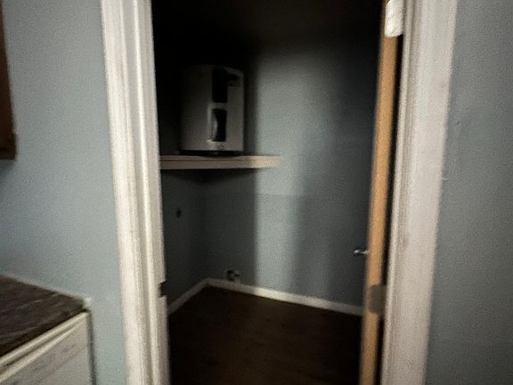 5th image of 1712 Fox Run Dr APT 2