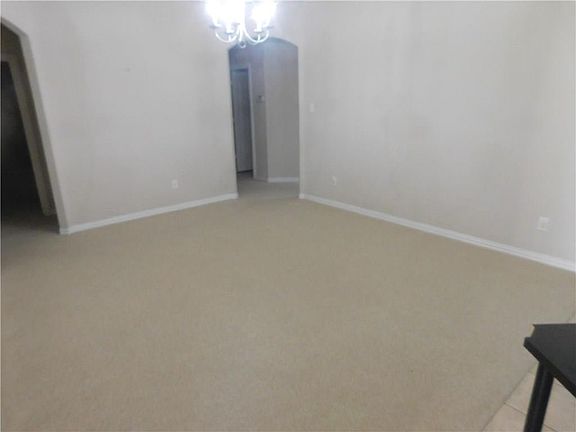 5th image of 2408 Blanco Dr