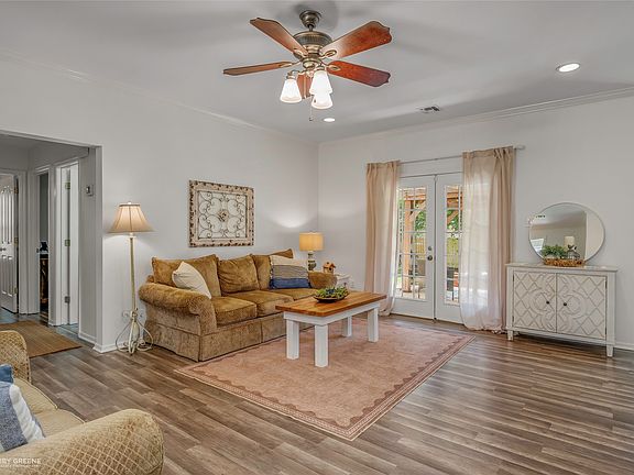 3rd image of 118 Pebble Beach Dr