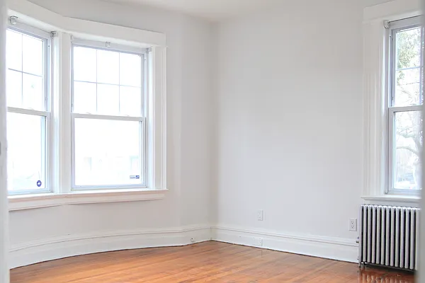 Rented by Oxford Property Group | media 8