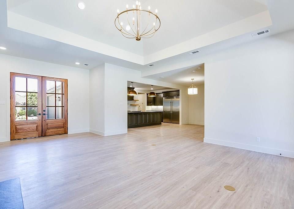 1st image of 2126 Valleyview Dr