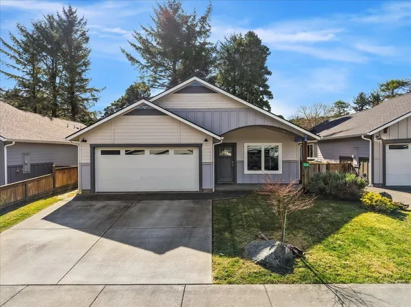 130 Smugglers Cove Way, Crescent City, CA 95531