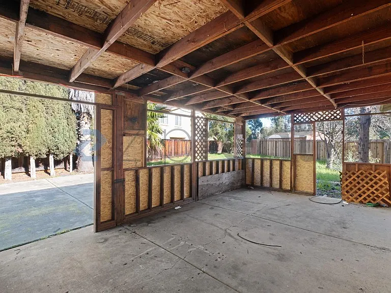 1471 Valenzuela Ct — Photo 27