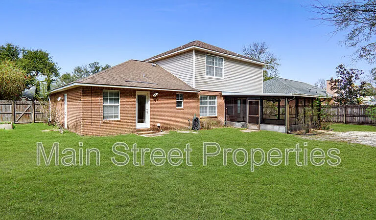 5320 Powrie Dr — Photo 27