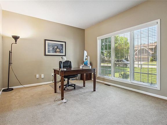 3rd image of 7805 N Revere Dr