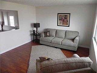 5th image of 1381 Bolenhill Ave