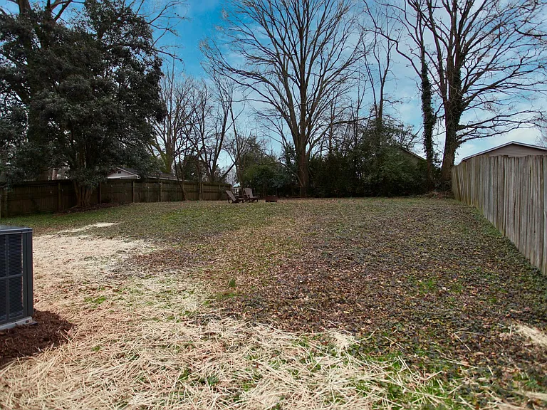2714 Shamrock Dr — Photo 22