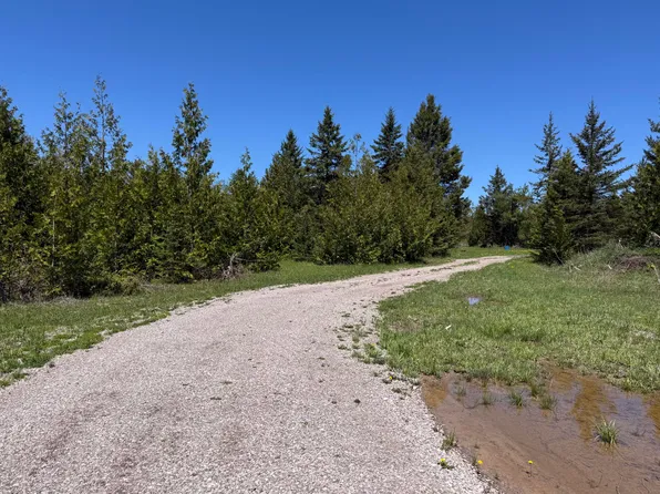 9613 Ross Rd, Cheboygan, MI 49721