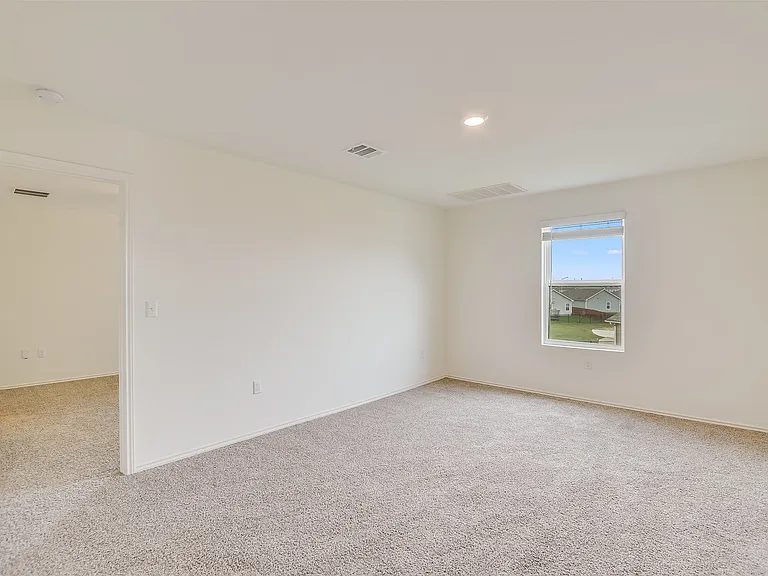 15401 Solstice Cv — Photo 10